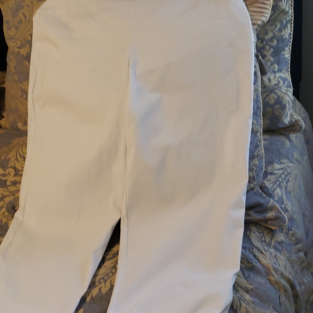 White Capris - Picture 3 of 4
